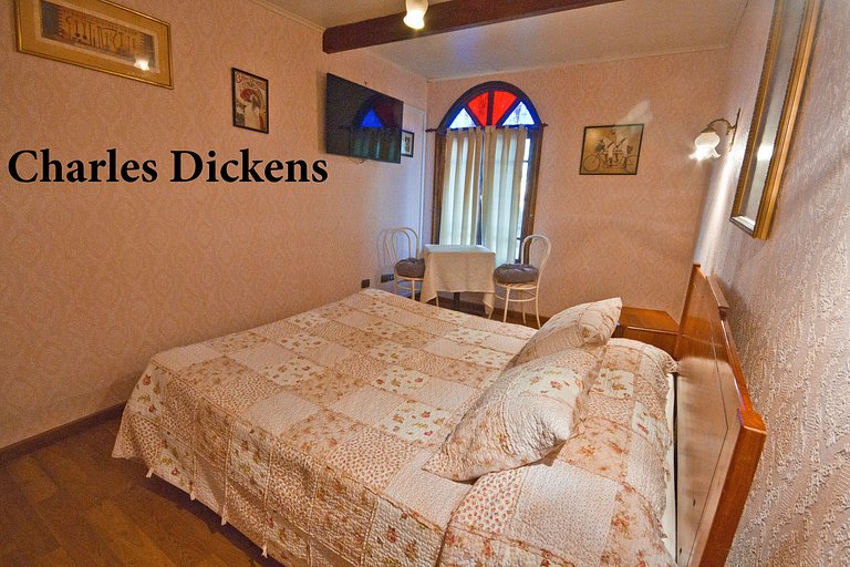 Habitación Charles Dickens. Vista Ciudad