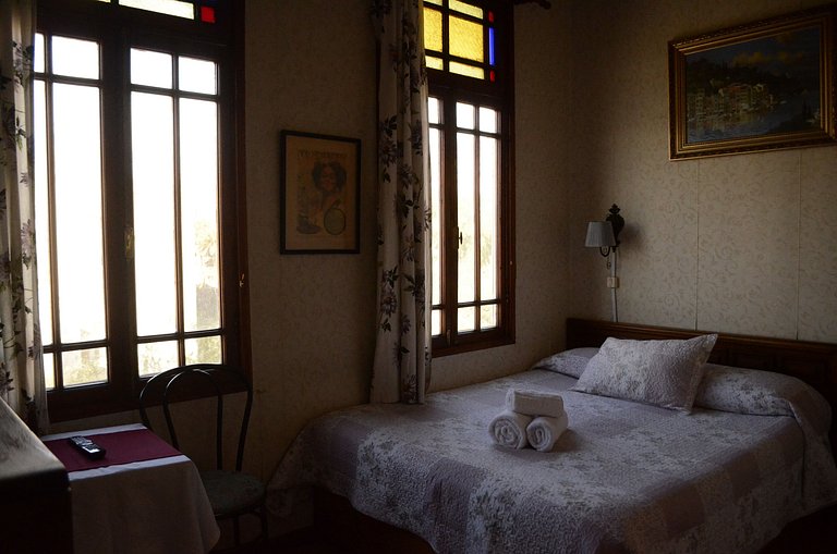 Habitacion Emily Bronte. Vista Ciudad.